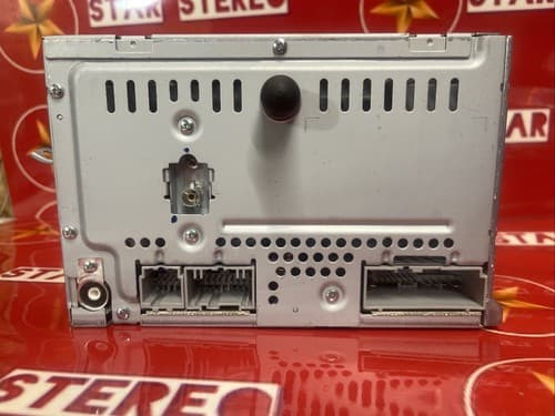 2010 Ford Escape Mercury Mariner AM FM mp3 w CD Player 9L8T-19C157-DE FO233U - Thumbnail 5