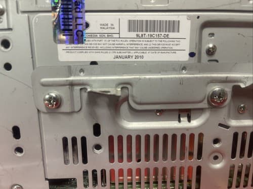 2010 Ford Escape Mercury Mariner AM FM mp3 w CD Player 9L8T-19C157-DE FO233U - Thumbnail 4