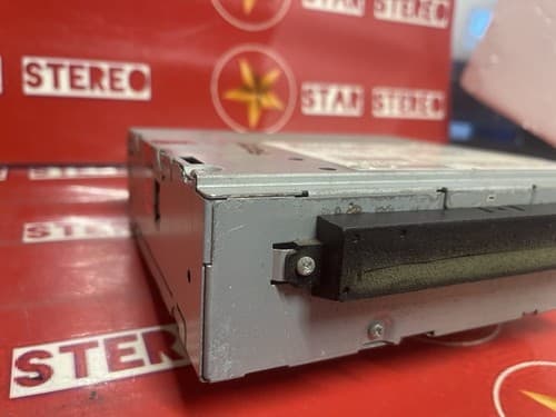 2004-2007 Volvo 40 Series AM FM Radio 6-Disc CD Player Receiver 30679250-1 VO133 - Thumbnail 3