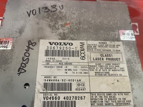 2004-2007 Volvo 40 Series AM FM Radio 6-Disc CD Player Receiver 30679250-1 VO133 - Thumbnail 5