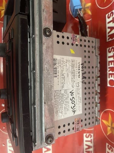 Volvo 01-05 V70 S60 CD/CS Player AMFM Radio black OEM 8651153-1 HU-613 VO129U - Thumbnail 6