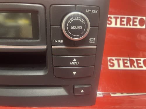 07 VOLVO XC-90 CD RADIO AM FM FACE PLATE PANEL 30797250 30752420 VO101U - Thumbnail 2