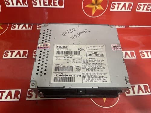 2008-2009 Volvo S70 AM FM Radio Receiver 6 Disc CD Player 30775843AA VO132U - Thumbnail 2