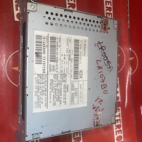 2008-2011 Land Rover LR2 LR3 AM FM Radio 6 Disc CD Player 6G9N-18C815-TA LR107BU - Thumbnail 5