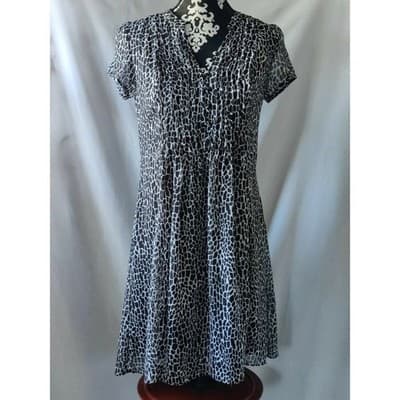 MSK Petite Animal Print Fit & Flare Dress Short Sleeve V-Neck Black/White Size 6 - Image 1