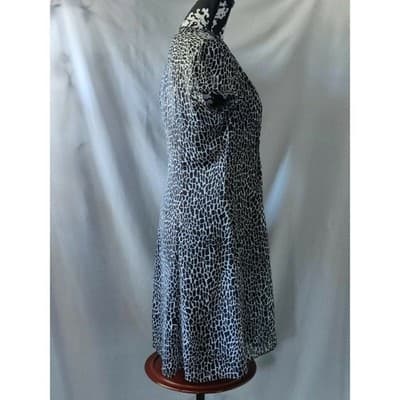 MSK Petite Animal Print Fit & Flare Dress Short Sleeve V-Neck Black/White Size 6 - Thumbnail 3