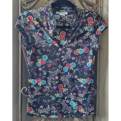 Women's Self Esteem Top Style 4948570X Cap Sleeves V-Neck SZ Medium - Image 1