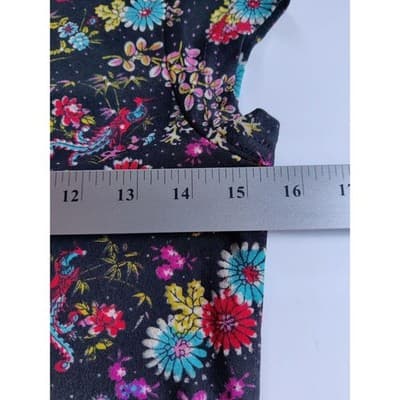 Women's Self Esteem Top Style 4948570X Cap Sleeves V-Neck SZ Medium - Thumbnail 6