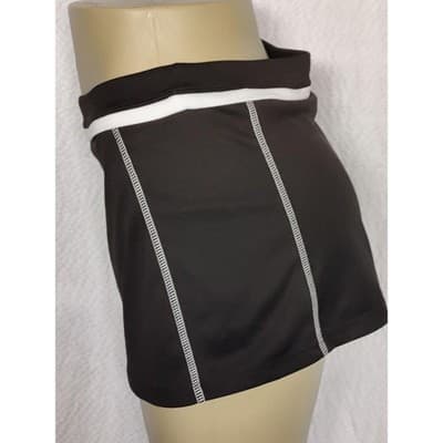 Black Athletic Tennis Skort with White Contrast Trim and Built-in Shorts - Thumbnail 4