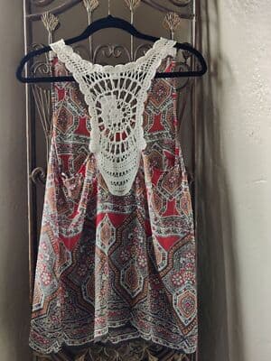 VTG. Forever 21 Women's Size Medium T-Back Tank Top - Thumbnail 3