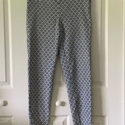 H&M Women's Size 8 Blue Geometric Print Cropped Pants - Image 1