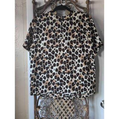 Ship n Shore Petites Leopard Print Short Sleeve Blouse Brown Tan Crew Neck Top - Image 1