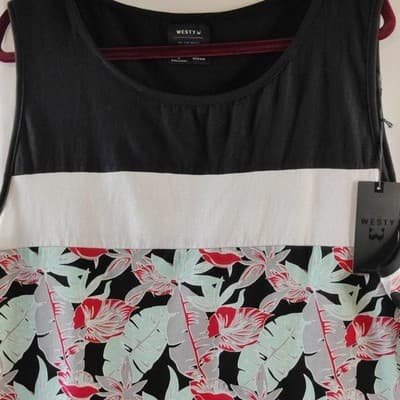 NWT Westy Womens Floral Print Tank Top Sleeveless Black/White Size Medium - Thumbnail 4