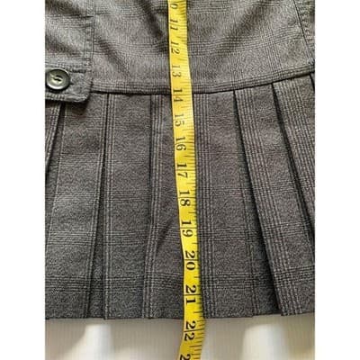 BCX Women's Gray Plaid Pleated Short Skirt with Button Accent Size 1 - Thumbnail 5