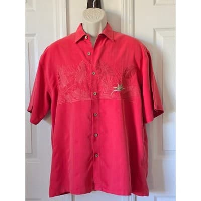 Bamboo Cay Men's Red Tropical Embroidered Short Sleeve Button Up Shirt Size M - Image 1