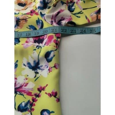Women Size 14 Isaac Mizrahi Womens Yellow Floral Short - Thumbnail 8