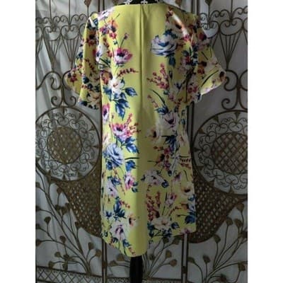 Women Size 14 Isaac Mizrahi Womens Yellow Floral Short - Thumbnail 3