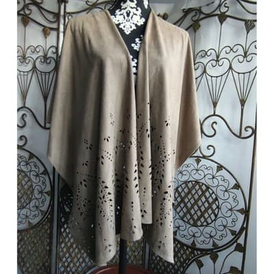 Chicos Faux Suede Tan Laser Cut Poncho Wrap One Size Floral Eyelet Shawl OS - Thumbnail 9