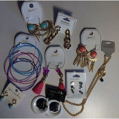 20 pairs of Mixed Fashion Costume Jewelry Earrings - Thumbnail 9