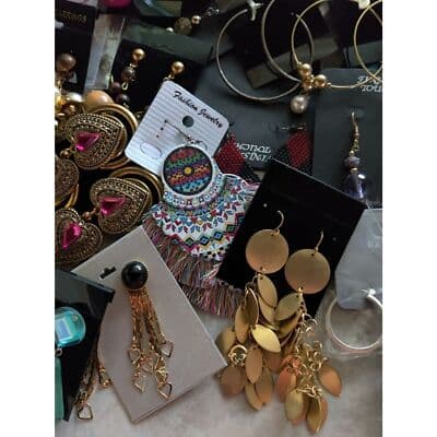 20 pairs of Mixed Fashion Costume Jewelry Earrings - Thumbnail 5