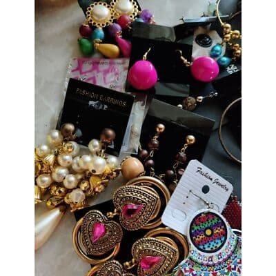 20 pairs of Mixed Fashion Costume Jewelry Earrings - Thumbnail 4