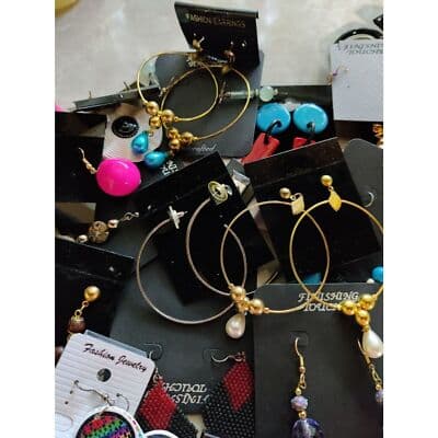 20 pairs of Mixed Fashion Costume Jewelry Earrings - Thumbnail 2