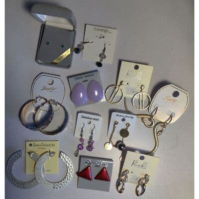 20 pairs of Mixed Fashion Costume Jewelry Earrings - Thumbnail 3