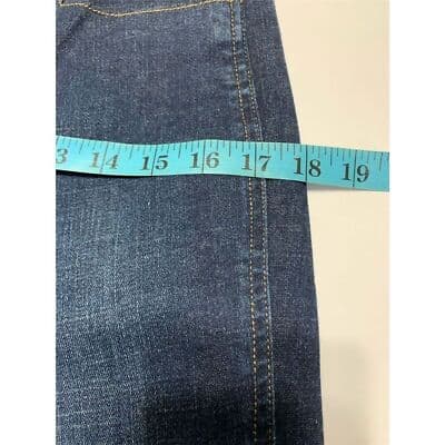 Levi's Women's Jeans Size 6M Blue Medium Wash 5-Pocket Style - Thumbnail 14