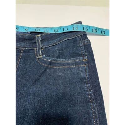 Levi's Women's Jeans Size 6M Blue Medium Wash 5-Pocket Style - Thumbnail 11