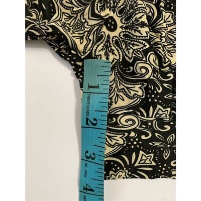 Huefulin's Women's M Black Paisley Print Elastic Waist Shorts - Thumbnail 3