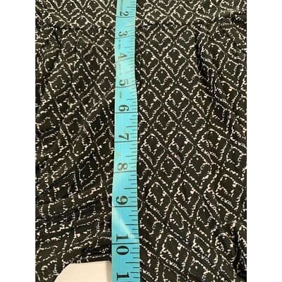 Women's S/M Black & White Geometric Shorts Casual - Thumbnail 2