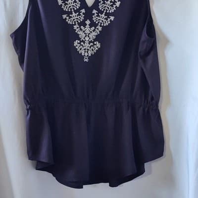 Liz Claiborne Navy Blue Embroidered V-Neck Sleeveless Rayon Blouse XL NEW - Thumbnail 10