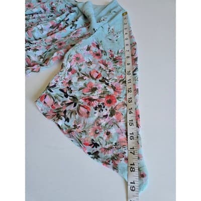 Sara Michelle Mint Green Floral Bell Sleeve Sharkbite Hem Blouse Large - Thumbnail 6