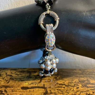 Pretty Silver Tone Faux Pearl Crystal Bead and Rhinestone Bracelet - Image 1