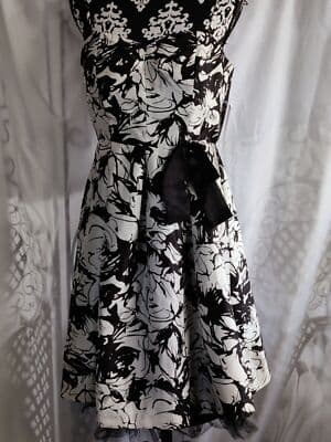 NW Collections Party Dress Spaghetti Strap Lined Black/Ivory Size 12 - Image 1