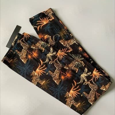 Hawaiian Leopard Print Leggings - Thumbnail 5