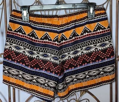 No Boundaries Aztec Pattern Comfy Shorts with Drawstring and Pockets! Med - Thumbnail 2