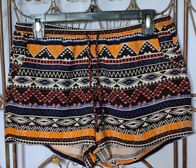 No Boundaries Aztec Pattern Comfy Shorts with Drawstring and Pockets! Med - Thumbnail 5