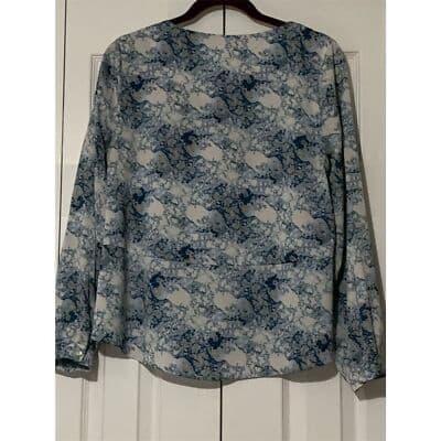 Forever21 Women's Blue Geometric Long Sleeve Blouse Top Size M Casual - Thumbnail 4