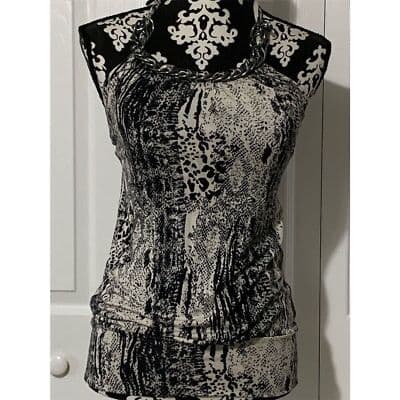 Los Angeles Guess Women's M Black Animal Print Top Casual - Image 1