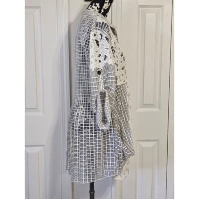 Womens Geometric Square Print V Neck Blouse Casual Top - Thumbnail 9