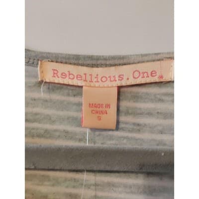 NWT Rebellious One Womens Stripes Short Sleeve V-Neck Top Blue Pink Size Small - Thumbnail 3