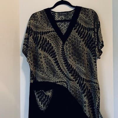 100% Feminin Paris Animal Print Asymmetrical V-Neck Tunic Top Black Tan - Thumbnail 7