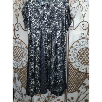 Pearls Black White Floral Dotted V Neck Short Sleeve Midi Dress Size Plus - Thumbnail 2