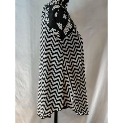 Tyche Black White Chevron Halter Neck Flowy Tunic Top Shirt Small - Thumbnail 10