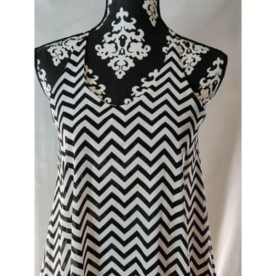Tyche Black White Chevron Halter Neck Flowy Tunic Top Shirt Small - Thumbnail 8