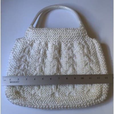 Vintage White Knit Handbag with Round Plastic Handles - Thumbnail 5