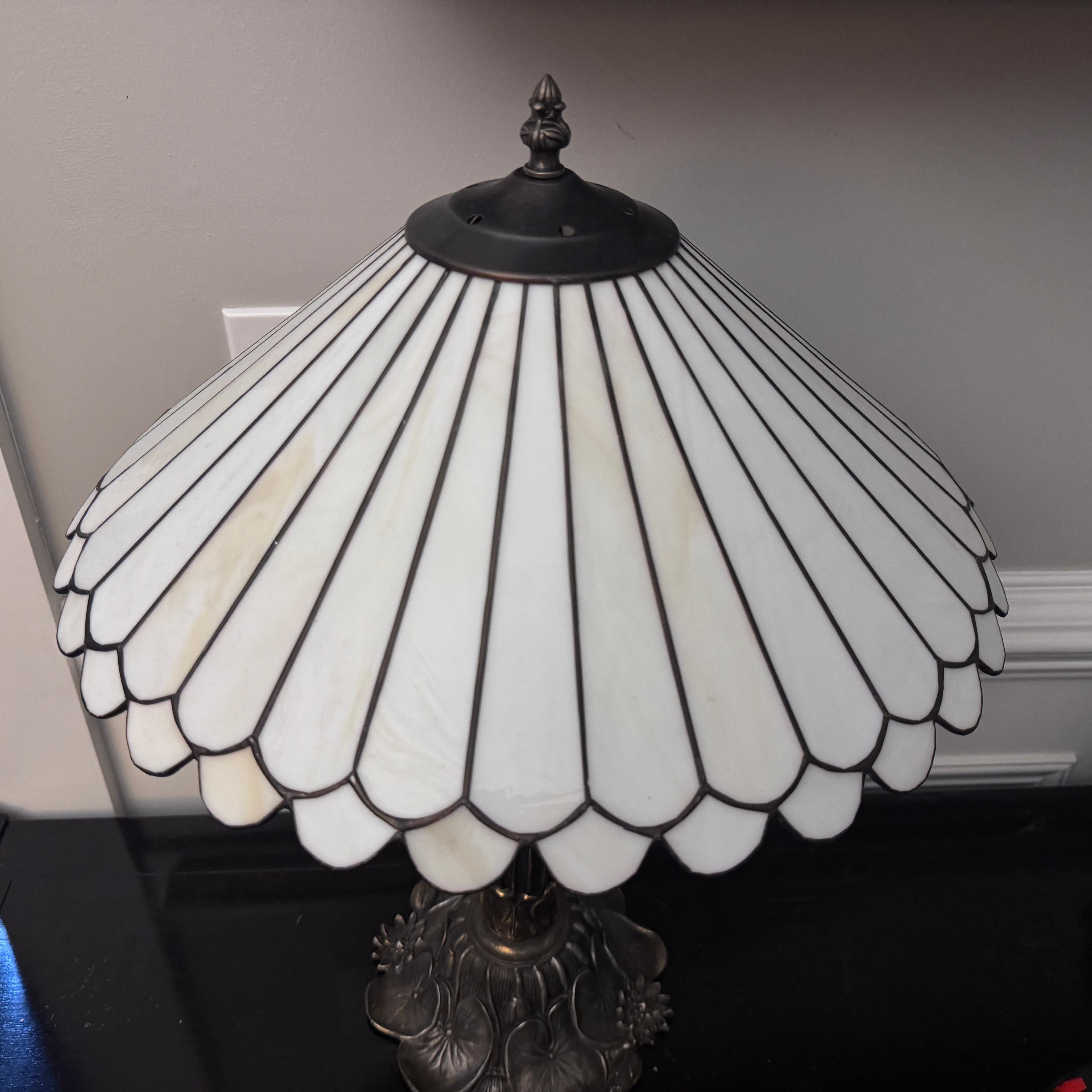 Stained Glass Table Lamp - Thumbnail 5