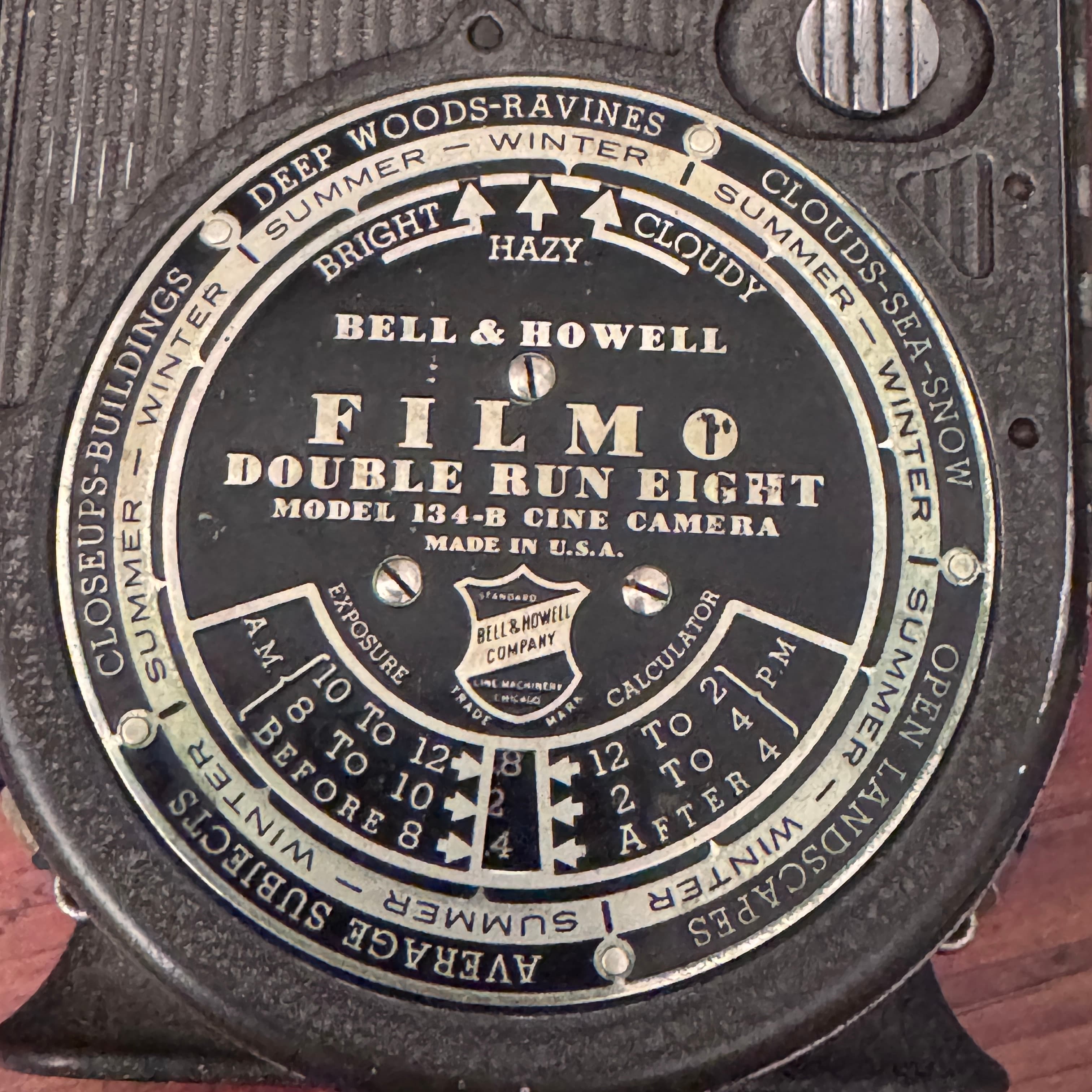 Bell & Howell Film Double Run Eight Camera - Thumbnail 2