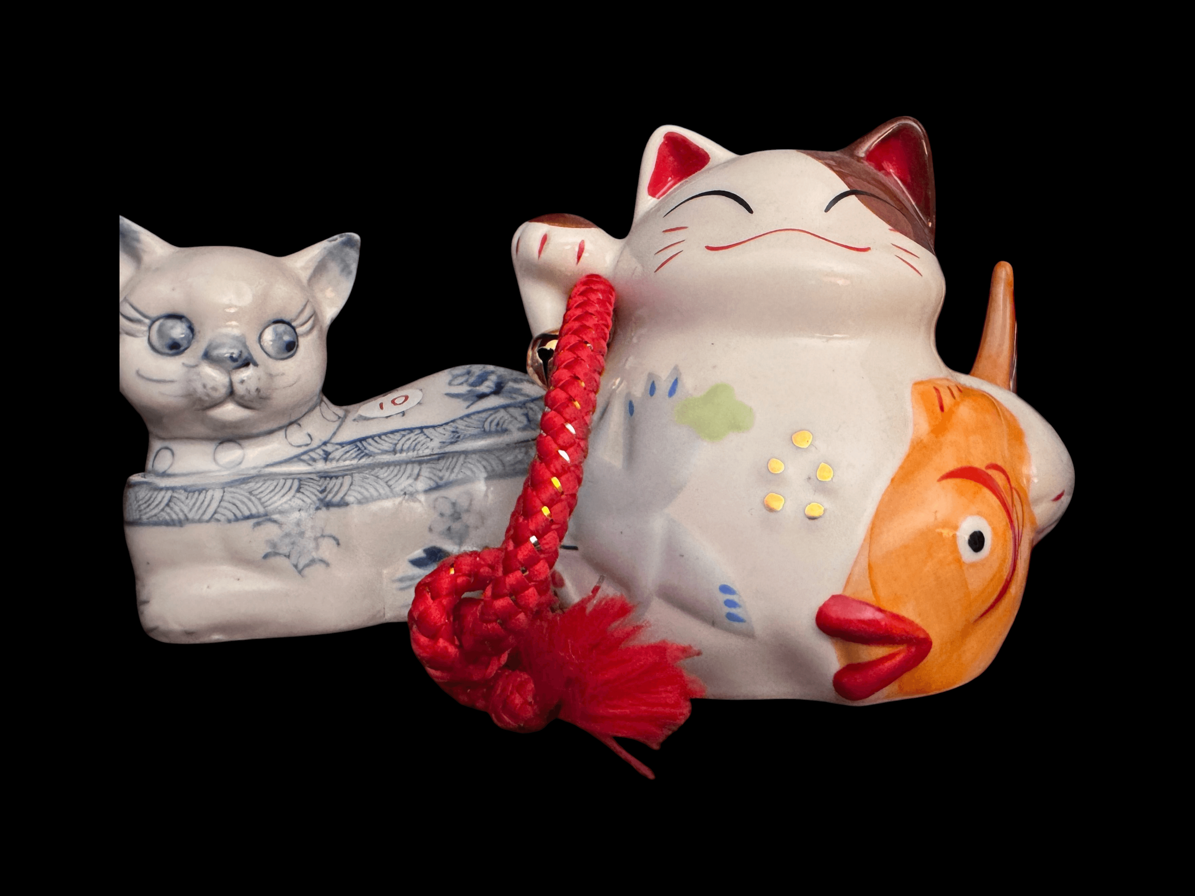 Maneki Neko Cat Figurine - Image 1